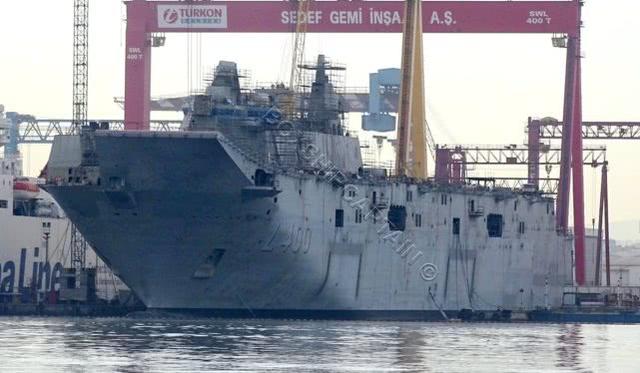 土耳其航母新照，舰体斑驳，哪像新航母！美国狠招断其大海军念头