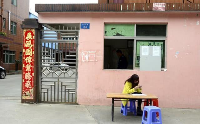东莞工厂招工难，老板都急哭了，工厂负责人说出内幕：原因很现实