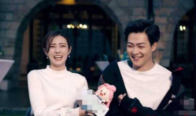 张铭恩被代驾送到胡冰卿小区，这就是没恋爱、