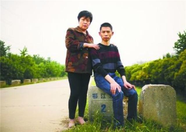 那个轰动一时的“暴走妈妈”陈玉蓉，11年过去了