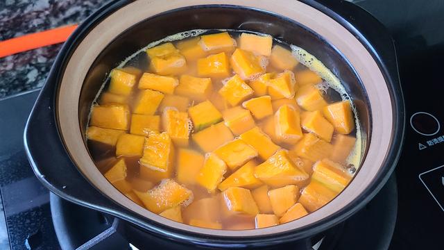 广东糖水的家常做法，学会这个做法，想吃就做，香味浓味道好