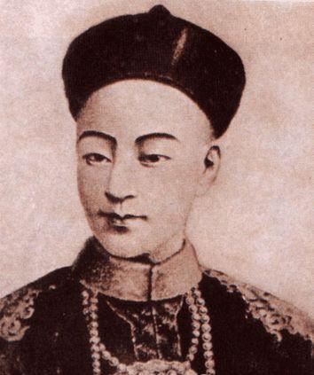 光绪穿寿衣时突然坐起，太监着急去禀报慈禧，