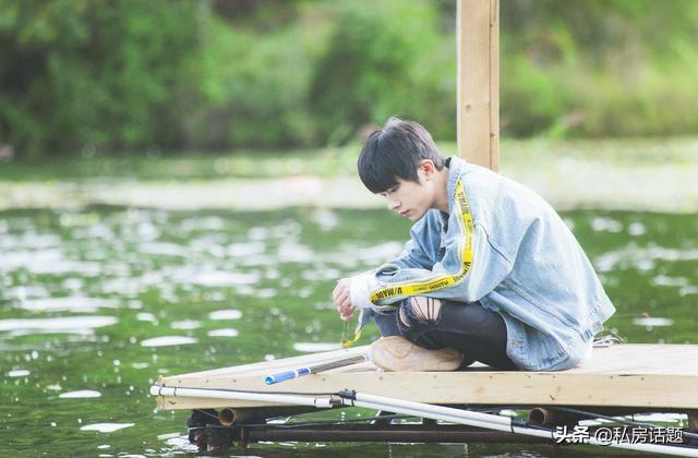 易烊千玺，一个被娱乐圈宠爱的人，你喜欢吗？