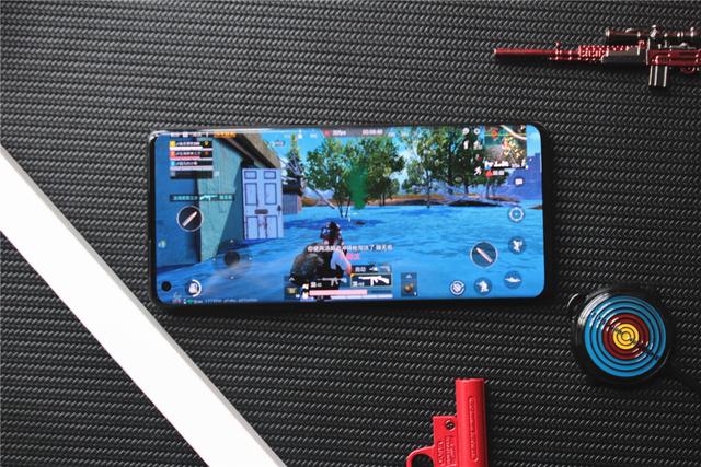 OnePlus 8 Pro深度体验！高素质屏幕下的真安卓旗舰