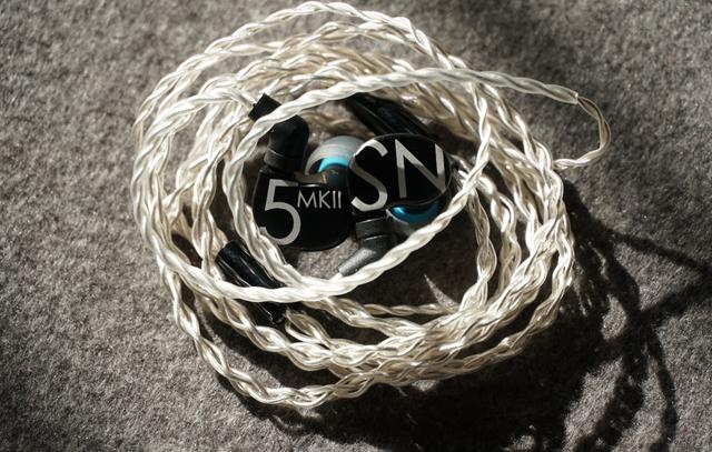 原神耳机质量怎么样（s5手机玩原神怎样）