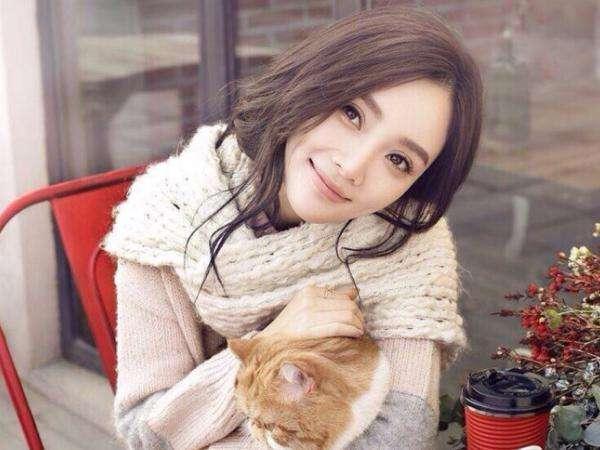 离开贾乃亮，李小璐活成了天使：无视世俗非议，还成了直播一姐！