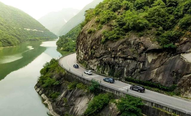 配置升级价格未变，试驾全新一代瑞虎8，能成为“奶爸神车”吗？