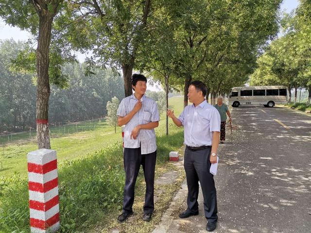 市科技局赴范县陆集乡前张赵村开展结对帮扶活动