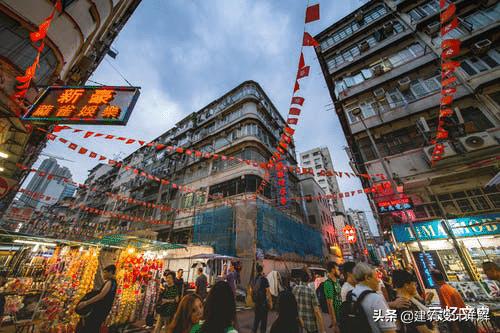 全民摆摊的背后，暴露出了14亿人最心酸的一面