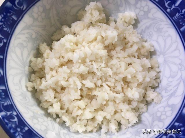 立秋将至，这道菜记得要多吃，蒸一蒸10分钟就上桌，健康又美味