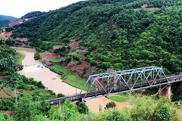通车半个世纪的成昆铁路，为什么堪称“神话”？
