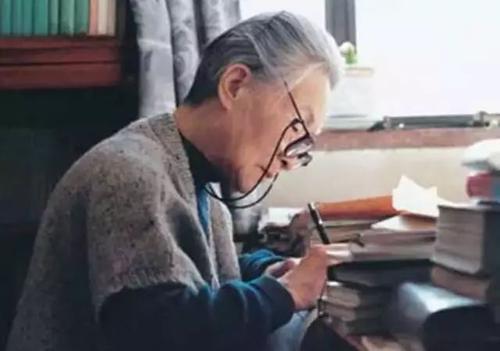 《我们仨》：品读中国最后一位女“先生”杨绛与钱钟书的爱情