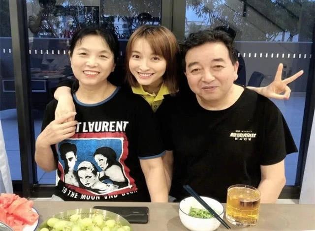 吴昕妈妈面馆每碗卖48，为啥人们还这么捧场？看