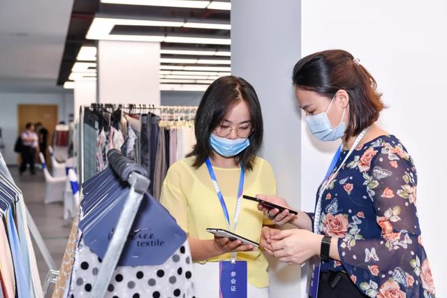 产业互联，“丝路柯桥·布满全球”再度走进深圳 | 中国流行面料产品与深圳服装品牌精准对接会于大浪举行