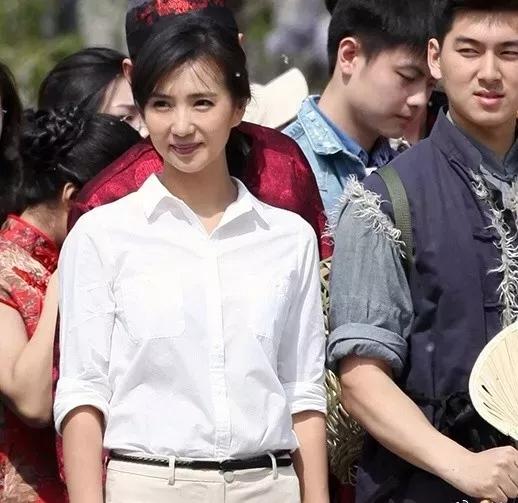 当年大火的万人迷陈好，为爱隐退娱乐圈，如今