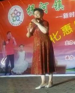 拐河快乐星期天 文化惠民开新篇