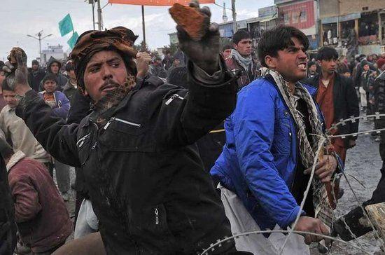 国内抗疫注定失败，十几万美军也在入侵他国中彻底失败