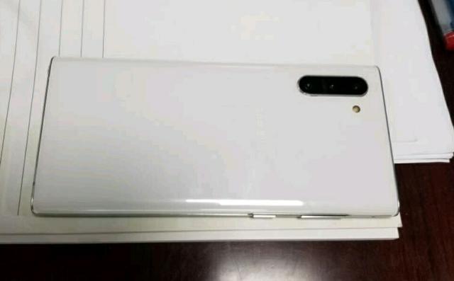 大降1800元，顶级三星屏+IP68防水，网友依然无动于衷