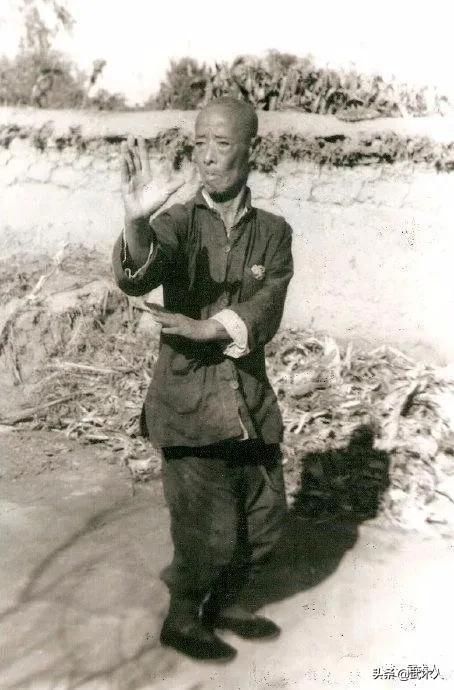 八卦掌站桩图片