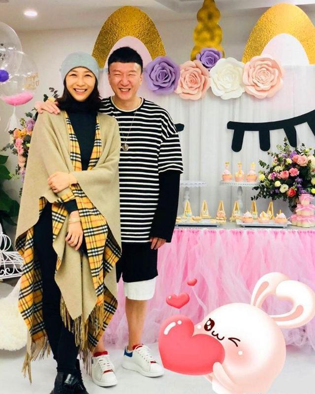 孙红雷近况，小15岁娇妻王骏迪气质脱俗，一袭长