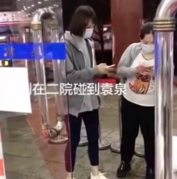 郑恺火锅店抄袭？李晨调戏柳岩？50岁许晴身材前凸后翘似少女？