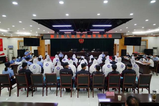【庭审现场】白术俊等20人涉恶案昨日开庭，19名被告人自愿认罪认罚