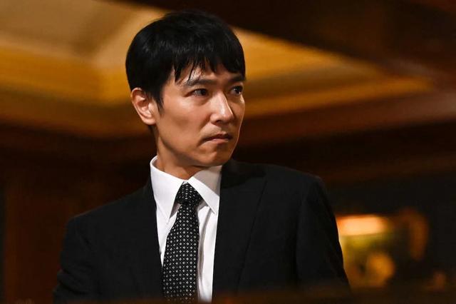 不愧是顶级的职场日剧，太让人上瘾了