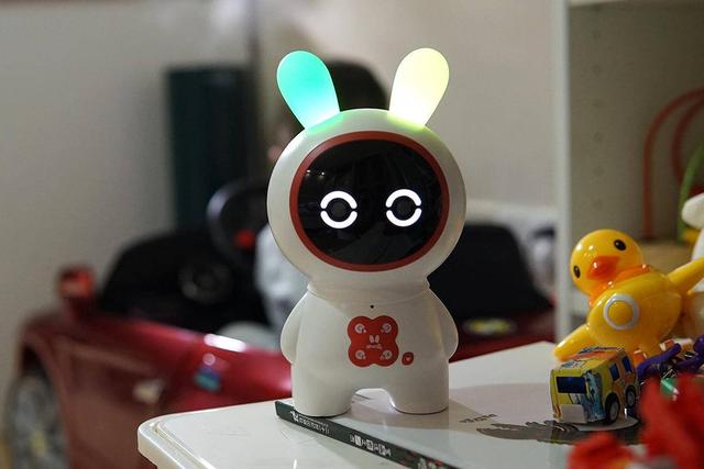 火火兔智能早教故事机：是老师是玩伴，更是哄娃利器