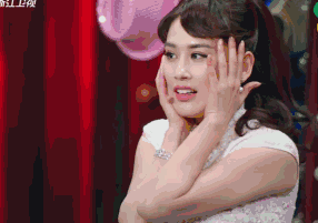 播一期节目就搞一次事情的黄圣依，亲手揭穿了