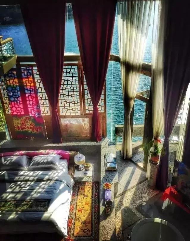 杨丽萍：价值3000万的别墅“月亮宫”，鲁豫曾前往探访直言：想住