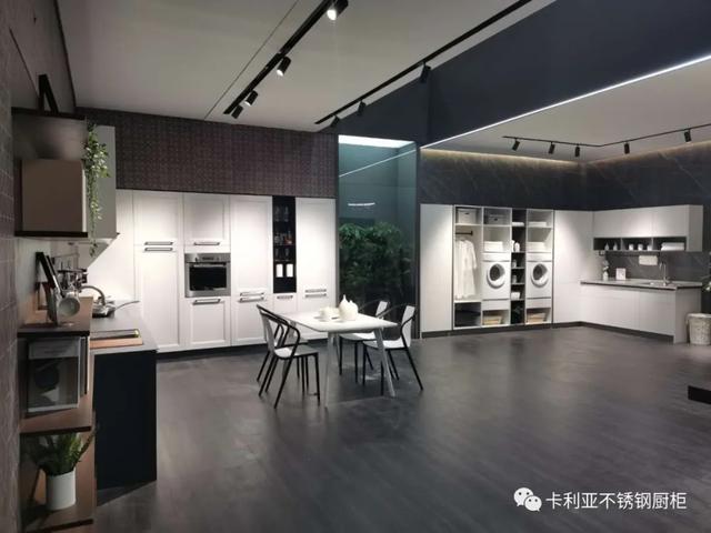 和记AG平台娱乐官网
不锈钢橱柜最长情的告白：美好继续，陪伴依旧