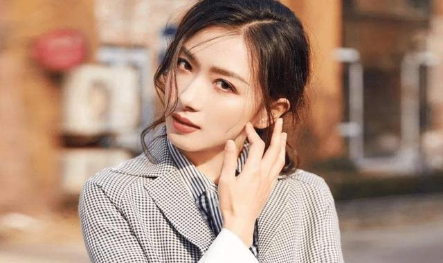 公演|乘风破浪的姐姐公演被质疑假唱，为什么粉丝们却很理解