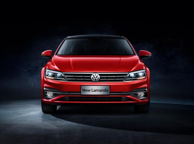 大众凌渡来了，比本田思域更好看，百公里油耗5.4L，14.29万起