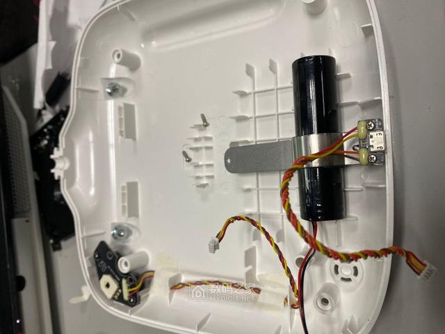 大疆精灵3SE无人机拆解，WIFI图传最高升限4km，内