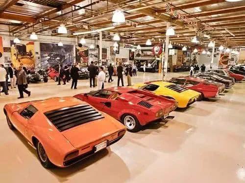 迪拜王子和沙特王子的车库，谁更豪横？看到他们的车，网友心塞了