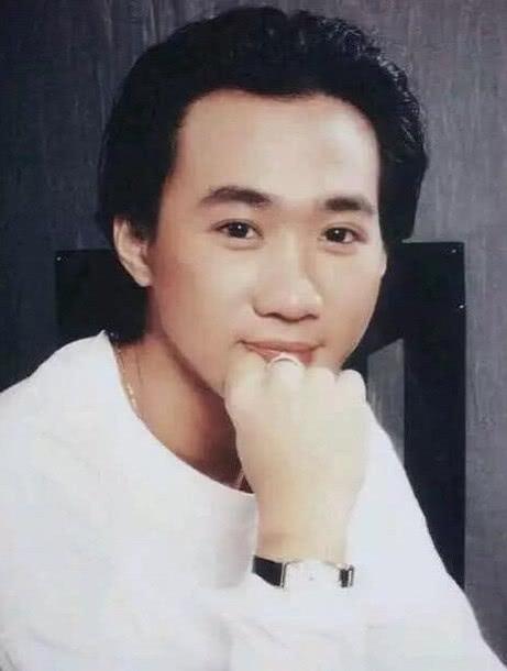 1993年，黄家驹演唱会上说：1994年再见，当年却意