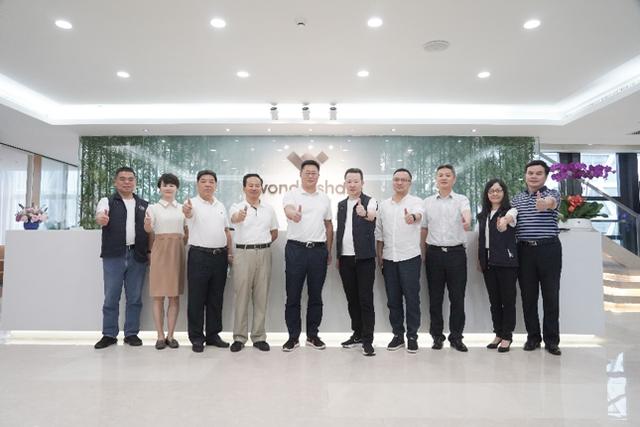 长沙副市长朱东铁率队参访万兴科技与吴太兵董事长座谈软件再出发