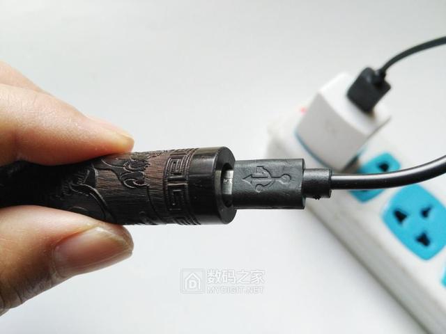 轻轻一吹即可点燃，现代火折子USB充电打火机拆