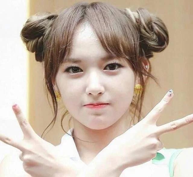 程潇不能没有刘海，孟美岐不能不画眼线，鞠婧祎不能没有什么呢？