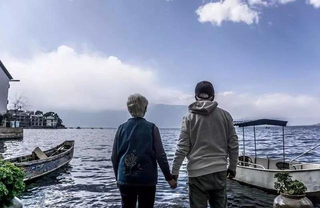 人一生，只欠父母...