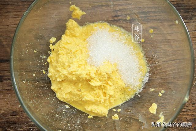 立秋了，这面食我家每年做上百个，比面包好吃，暄软喷香又营养