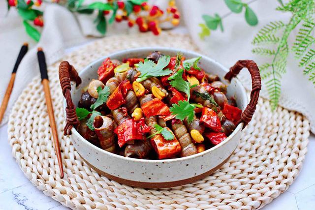 “寄生虫”最多的这道菜，很多人傻傻当成美食