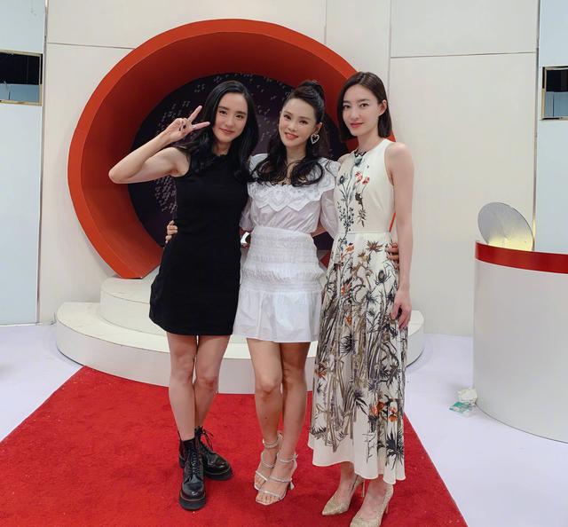 多年零互动被打破，庾澄庆点赞伊能静相关，手