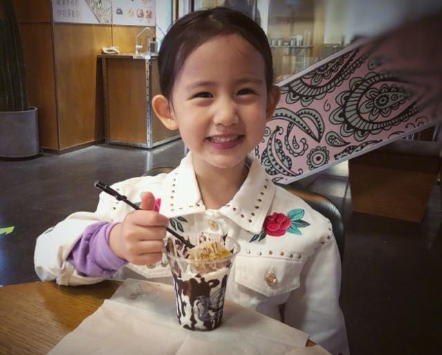 躲过了长大后的多多，却没躲过黄磊的小女儿，