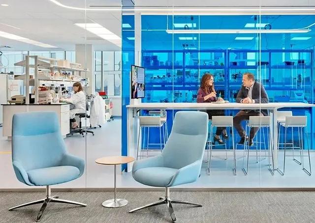 生物制药企业办公室设计：专业而不严肃，高度科技化的精美空间