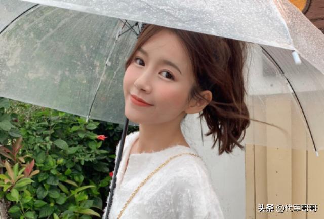 离婚不到1年就曝出新恋情的八大女星，看看谁过