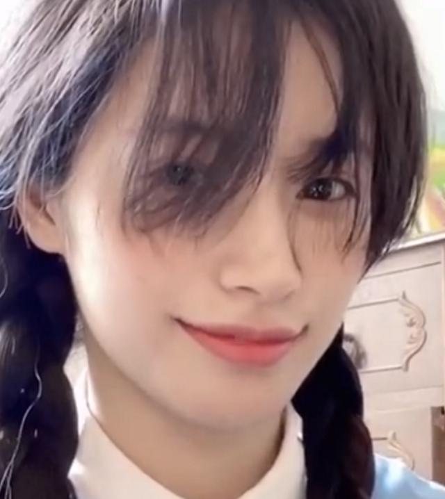 《青2》段小薇实力COS小夫，偶像包袱掉一地，让人又好笑又心疼