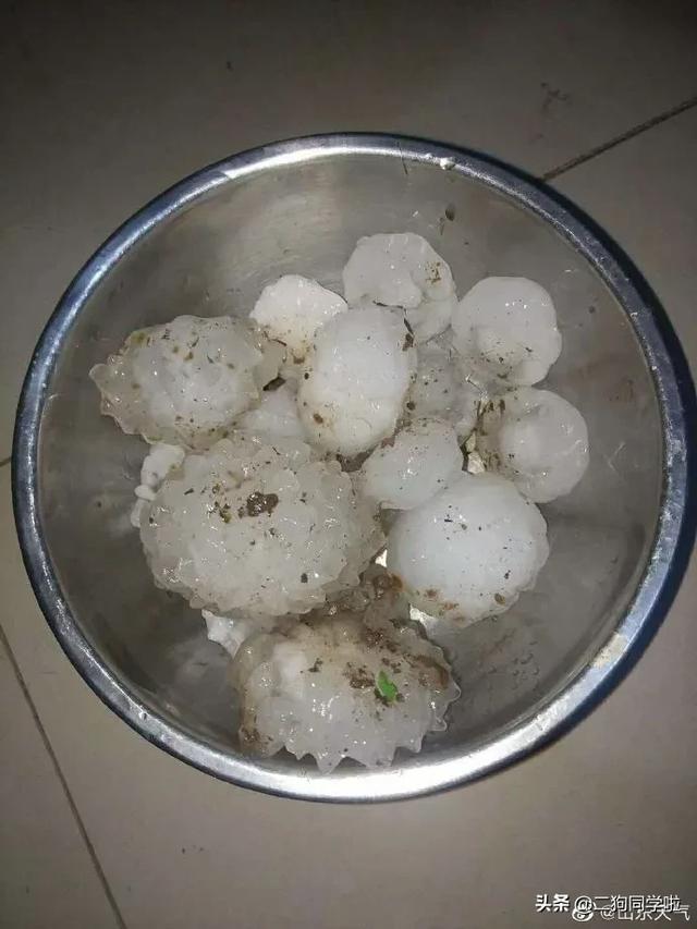 昨晚，山东14市遭遇冰雹天气！最大鸡蛋个头等于