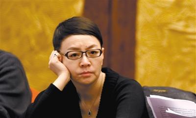 别让潘石屹跑了！四年套现133亿，宋丹丹曾怒斥