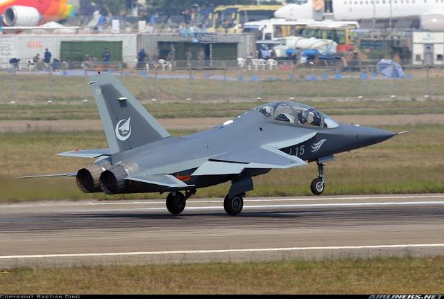 003航母近况如何？其舰载机和教练机将会“花落